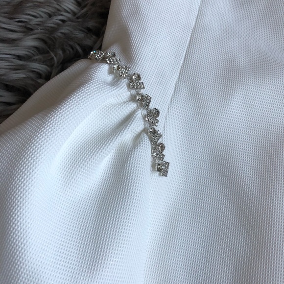 White Dress from Mori Jasmine Website. - Picture 6 of 12